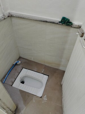 Bathroom in 1 BHK Apartment at Seawoods – for Rent