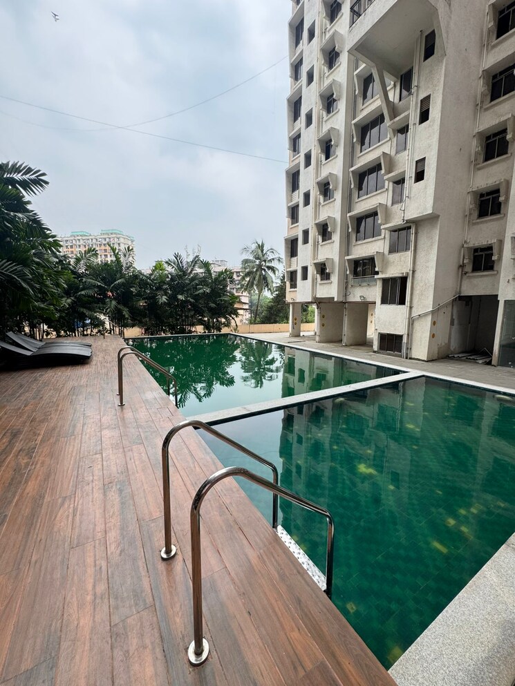 Balcony, sindhi-society 2 Bedroom 750 Sq.Ft. Apartment In Chembur Mumbai 9339342