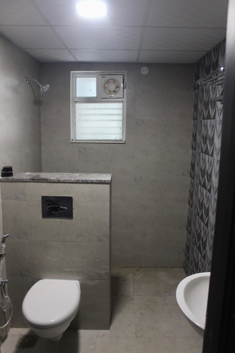 Bathroom, greenmark-mayfair-apartments 3 Bedroom 1657 Sq.Ft. Apartment In Tellapur Hyderabad 9339353