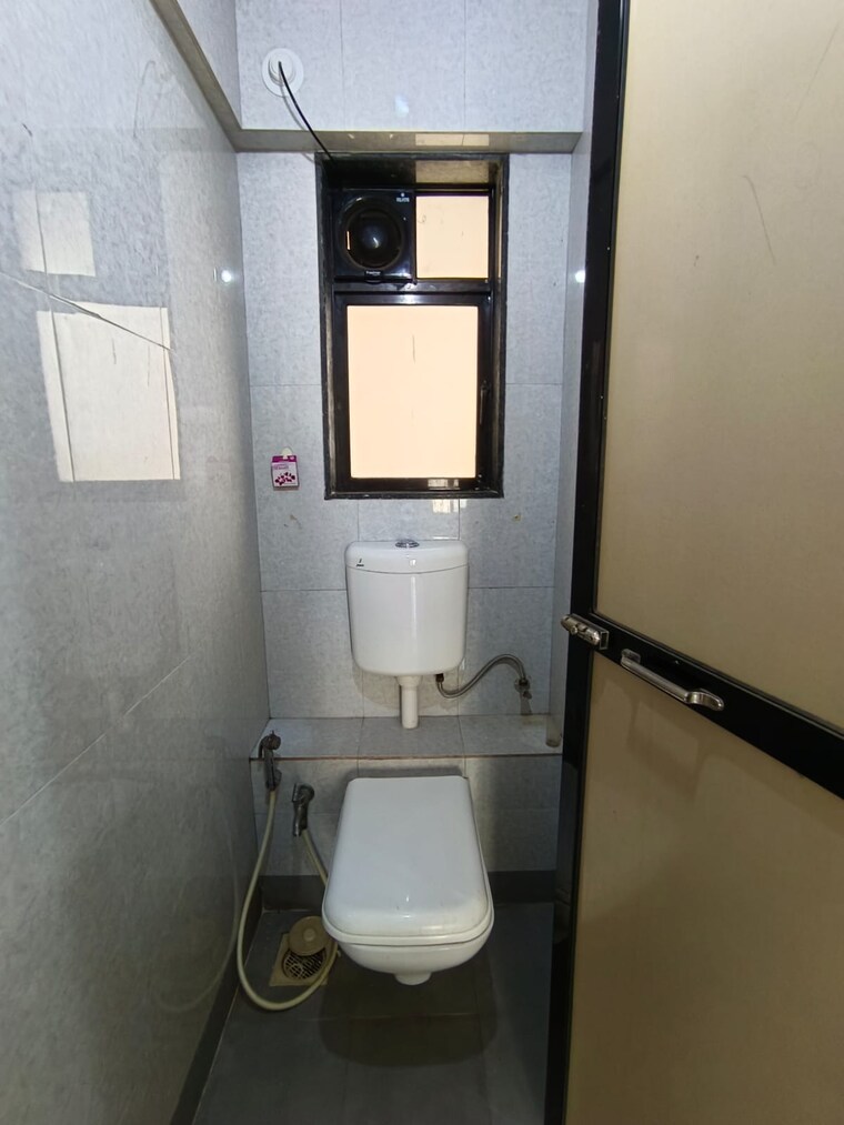 Bathroom, godrej-prime 1 Bedroom 450 Sq.Ft. Apartment In Chembur Mumbai 9339423