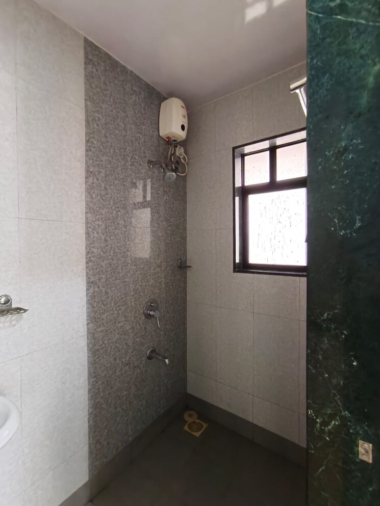 Bathroom, godrej-prime 1 Bedroom 450 Sq.Ft. Apartment In Chembur Mumbai 9339423
