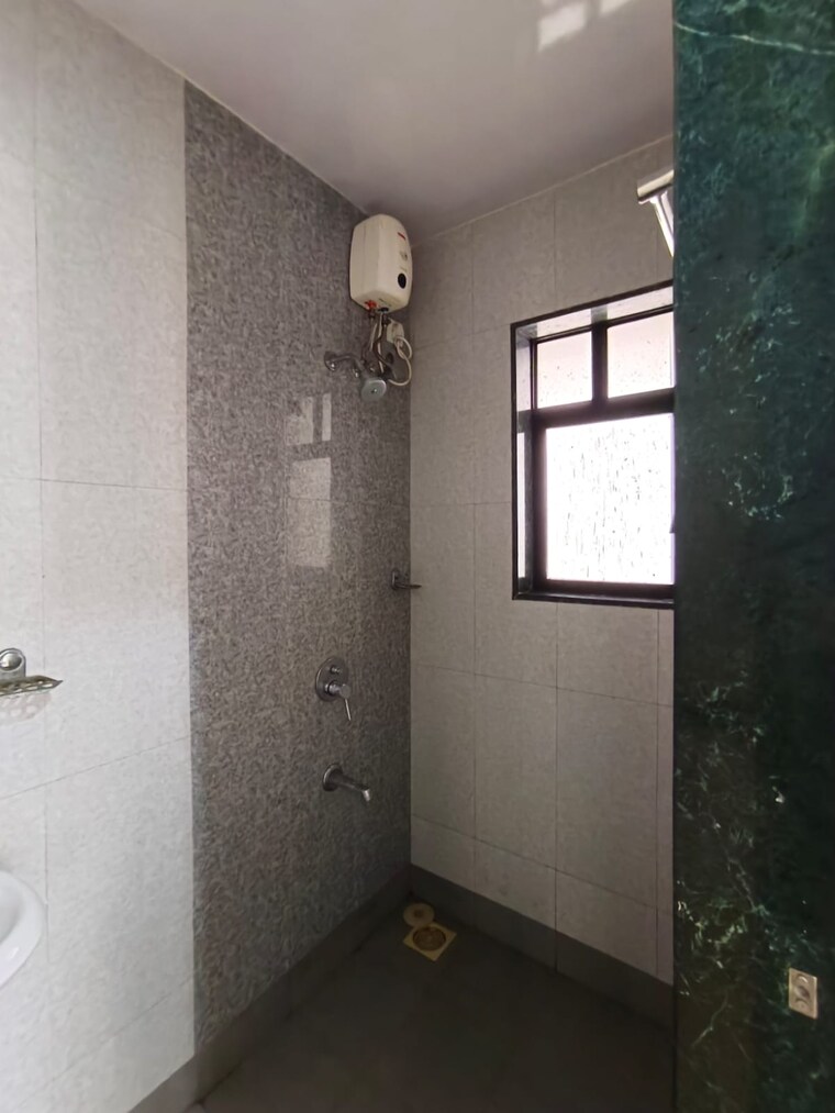 Bathroom, godrej-prime 1 Bedroom 450 Sq.Ft. Apartment In Chembur Mumbai 9339423
