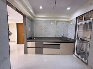 Furnished Amenities in 3 BHK Apartment at Seawoods – for Rent