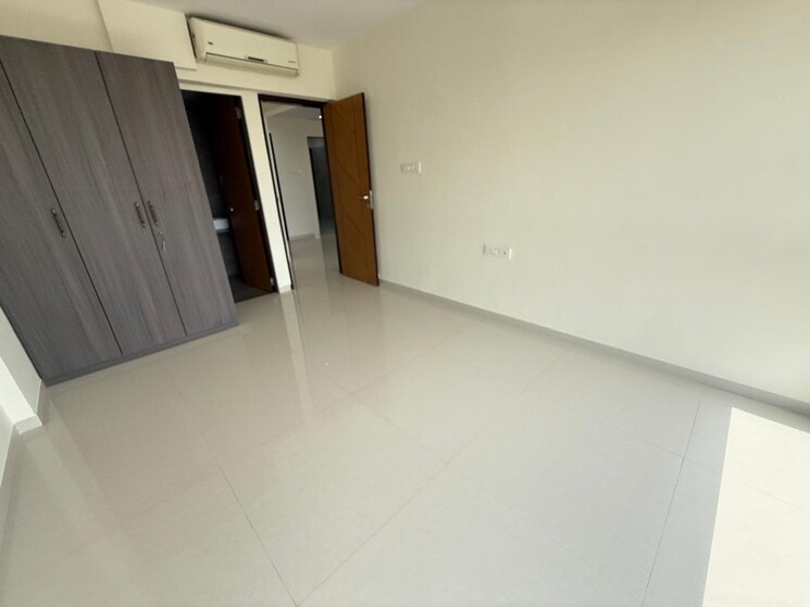 Room, seawoods 3 Bedroom 1200 Sq.Ft. Apartment In Seawoods Navi Mumbai 9339451