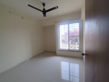 Room in 2 BHK Apartment at Kalpataru Exquisite Sierra, Wakad – for Rent
