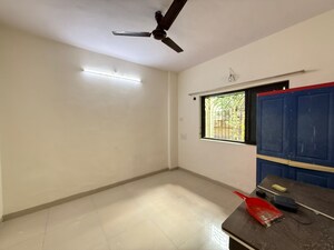 Room in 1 BHK Apartment at Seawoods – for Rent