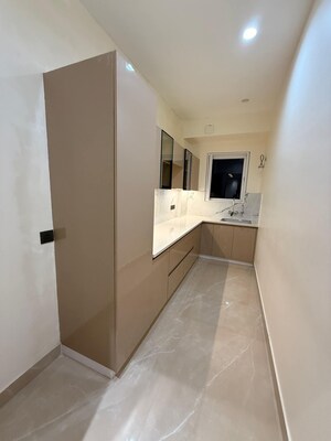 Building Lobby in 3 BHK Builder Floor at BPTP District, Sector 81 – for Rent