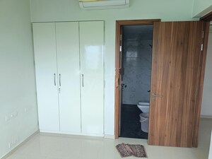 Furnished Amenities in 2 BHK Apartment at Kalpataru The Sunrise, Kolshet Road – for Rent