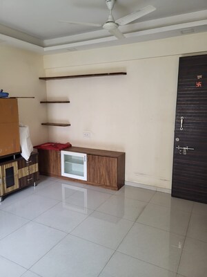 2 BHK Apartment For Rent in Mahavir Kalpavruksha, Ghodbunder Road