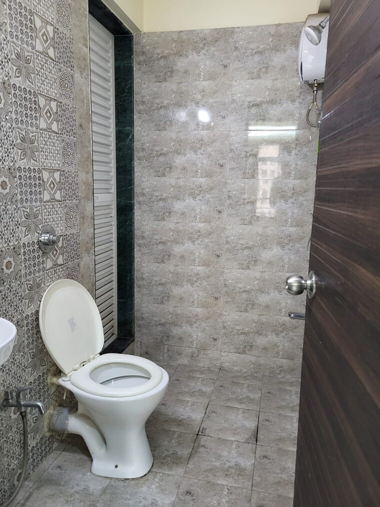 Bathroom, mahavir-kalpavruksha 2 Bedroom 581 Sq.Ft. Apartment In Ghodbunder Road Thane 9339506