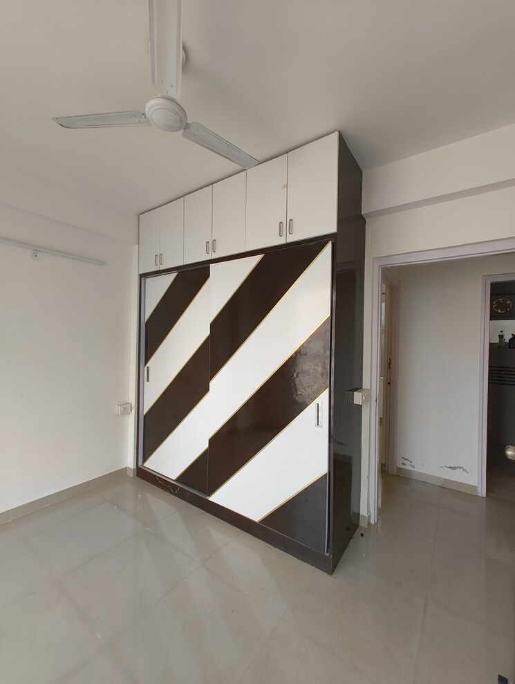 Kitchen, shree-vardhman-green-court 2 Bedroom 690 Sq.Ft. Apartment In Sector 90 Gurgaon 9339586