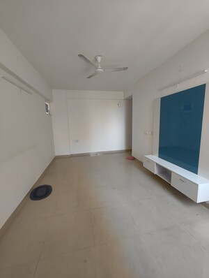 Room in 2 BHK Apartment at Shree Vardhman Green Court, Sector 90 – for Sale