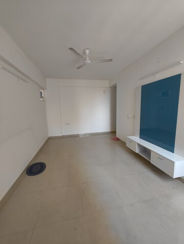 Room in 2 BHK Apartment at Shree Vardhman Green Court, Sector 90 – for Sale