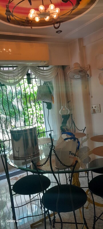 Team Area in 2 BHK Apartment at Dev Leo Tower, Oshiwara – for Sale