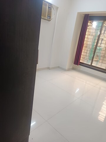Room in 1 BHK Apartment at Patrachawl Mhada, Goregaon West – for Rent