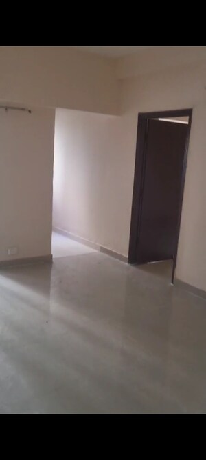 Room in 1 BHK Apartment at Amrapali Dream Valley, Tech Zone 4 Greater Noida – for Sale