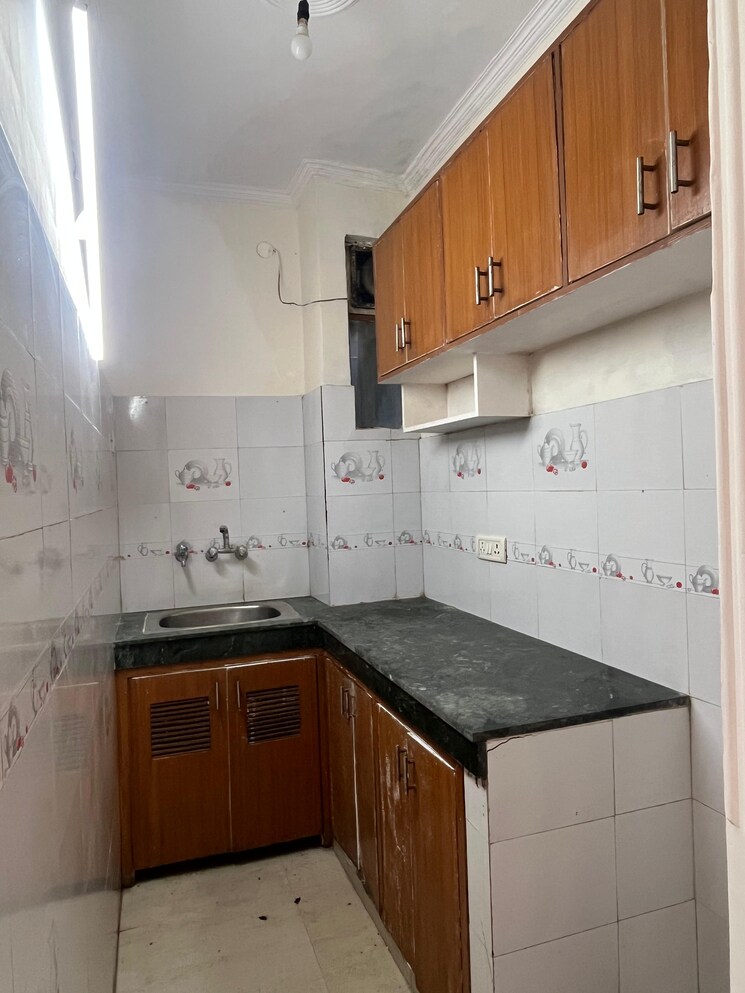 Kitchen, shivalik colony 1 Bedroom 900 Sq.Ft. Builder Floor In Shivalik Colony Delhi 9339617