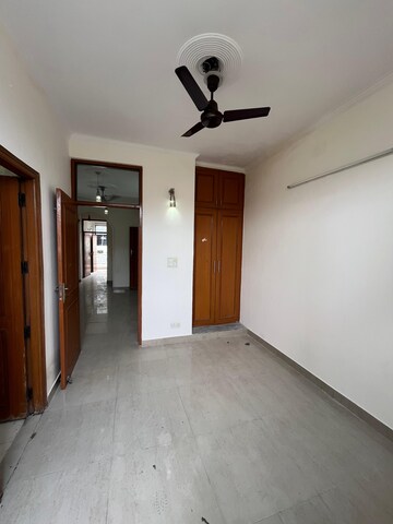 Room in 1 BHK Builder Floor at Shivalik Colony – for Rent