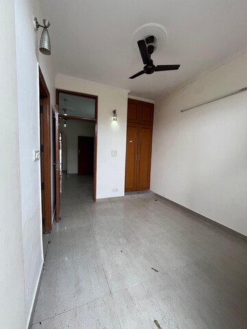 Room in 1 BHK Builder Floor at Shivalik Colony – for Rent