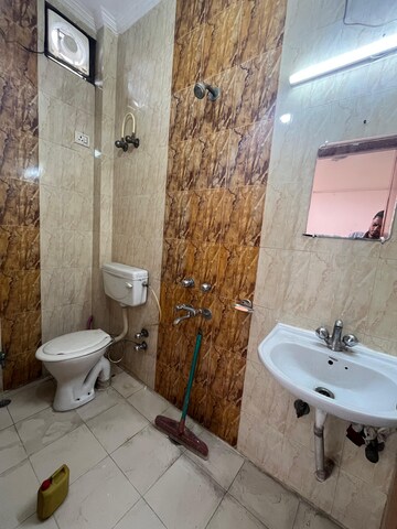 Bathroom in 1 BHK Builder Floor at Shivalik Colony – for Rent