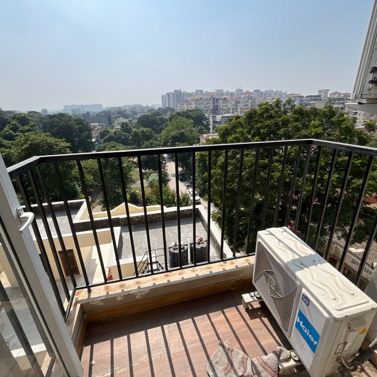 Balcony, chandigarh-citi-center 1 Bedroom 500 Sq.Ft. Apartment In Vip Road Zirakpur 9339771