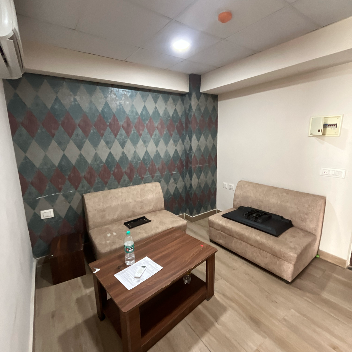 1 BHK + Extra Room Apartment For Rent in Chandigarh Citi Center