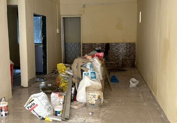 Parking in  Shop at Naupada – for Rent