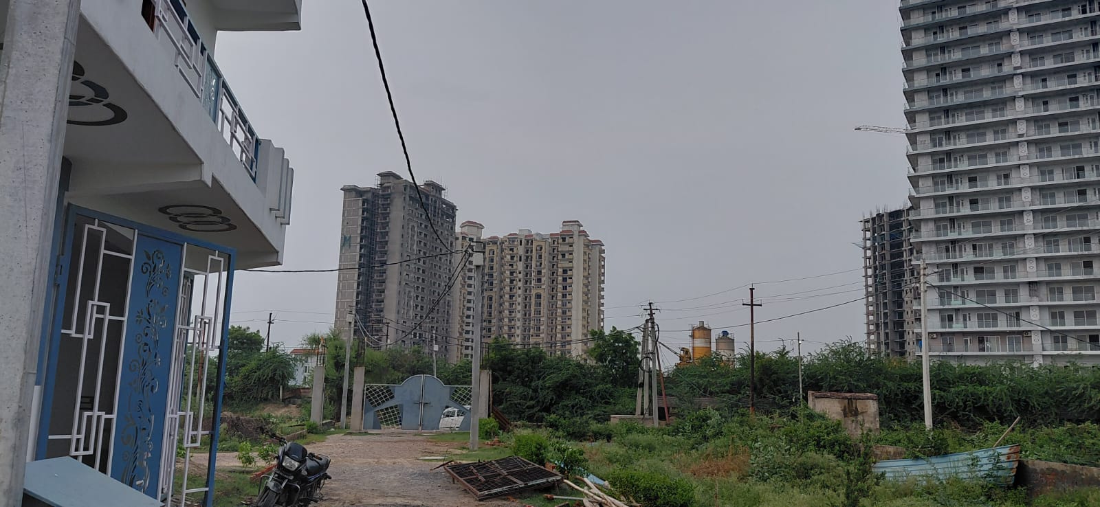 Plot For Sale in Yamuna Green City 