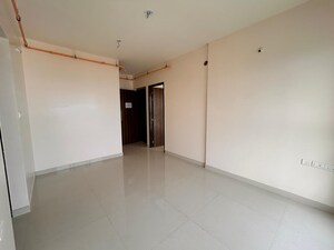 Room in 1.5 BHK Apartment at Sheth Avante, Kanjurmarg West – for Rent
