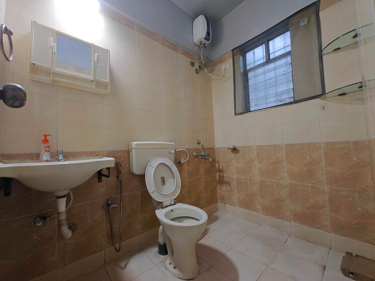 Bathroom, lunkad-queensland 2 Bedroom 1089 Sq.Ft. Apartment In Viman Nagar Pune 9339899