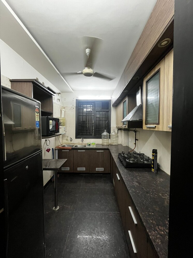 Kitchen, east of kailash 3 Bedroom 200 Sq.Yd. Builder Floor In East Of Kailash Delhi 9339915