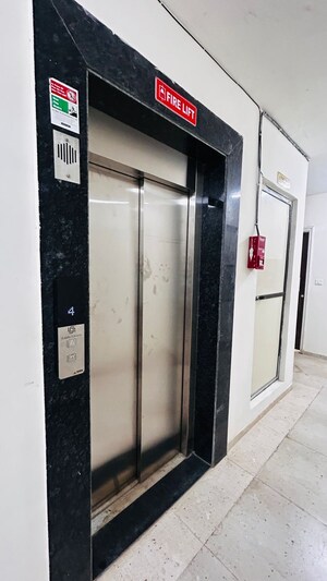 Lift in 3 BHK Apartment at Labdhi Gardens, Neral – for Sale