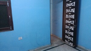 Room in 1 BHK Builder Floor at Vaishali Sector 3 – for Rent