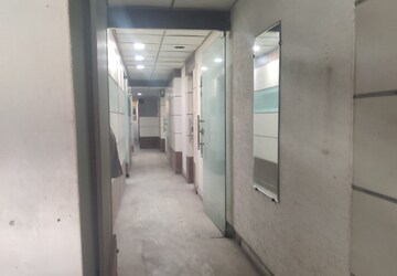 Team Area in  Shop at Yusuf Sarai – for Rent