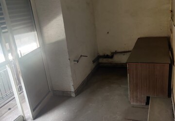 Team Area in  Shop at Yusuf Sarai – for Rent