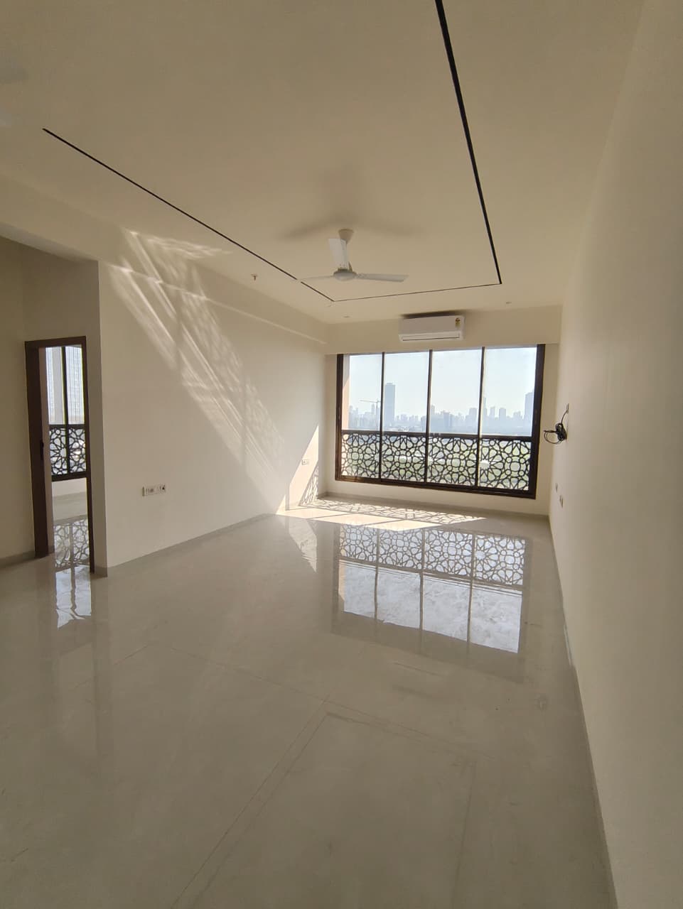 2 BHK Apartment For Rent in Tha Auro Tower 