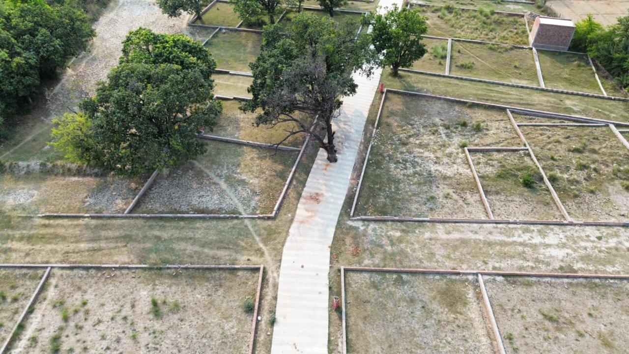 Plot For Sale in Deva Road