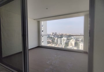 Room in 2 BHK Apartment at Mihir Amara, Wakad – for Rent