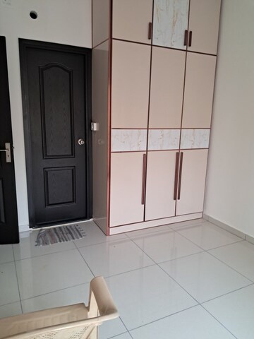 Room in 2 BHK Apartment at Shriram WYT Field, Budigere – for Rent