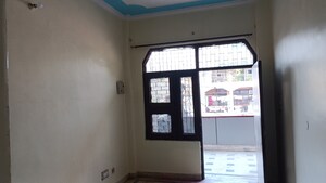 Room in 2 BHK Builder Floor at Vaishali Sector 2 – for Rent