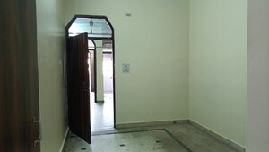 Room in 2 BHK Builder Floor at Vaishali Sector 2 – for Rent