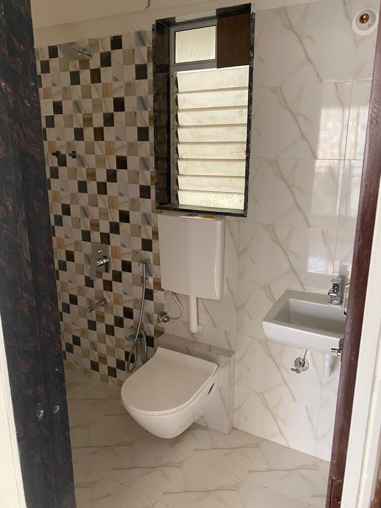 Bathroom, dharti-pressidio 1 Bedroom 428 Sq.Ft. Apartment In Kandivali West Mumbai 9340073