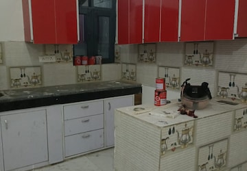 Kitchen in 3.5 BHK Apartment at Amarpali Exotica, Sector 50 – for Sale