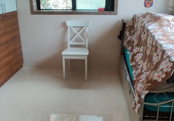Furnished Amenities in 2 BHK Apartment at Kartar Bhavan, Colaba – for Rent