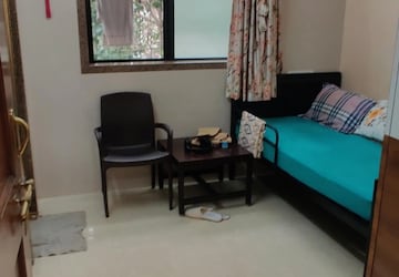 Living Room in 2 BHK Apartment at Kartar Bhavan, Colaba – for Rent