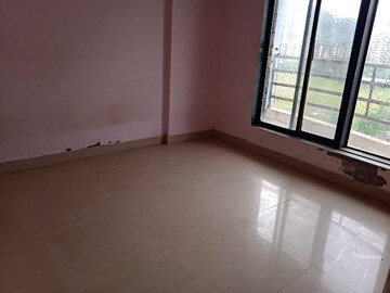 Room in 2 BHK Apartment at Kavya Hill View CHS, Anand Nagar – for Rent