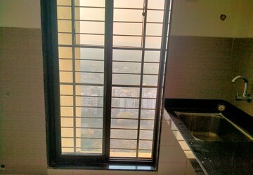 Room in 2 BHK Apartment at Acme Avenue, Kandivali West – for Rent