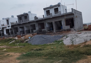 Plot For Sale in Vip Road