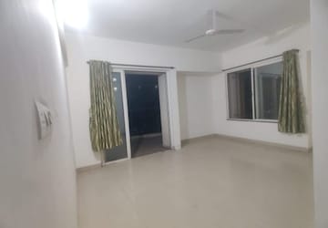 Room in 2 BHK Apartment at Rohan Viti, Wakad – for Rent