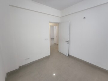 Room in 3 BHK Apartment at Emaar Emerald Estate, Sector 65 – for Rent